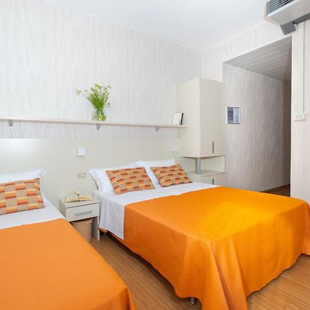 Hotel Sampaoli ベラーリア・イジェア・マリーナ エクステリア 写真