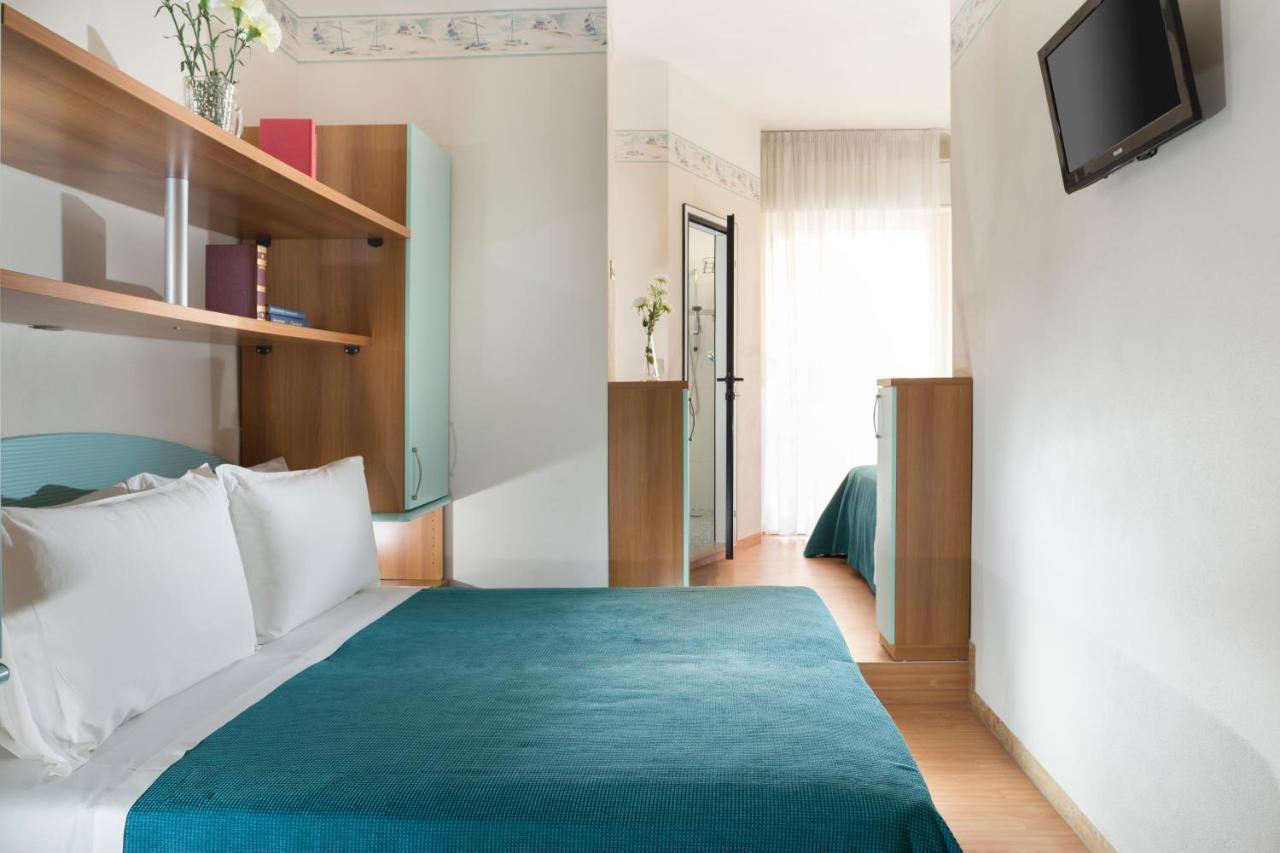 Hotel Sampaoli ベラーリア・イジェア・マリーナ エクステリア 写真