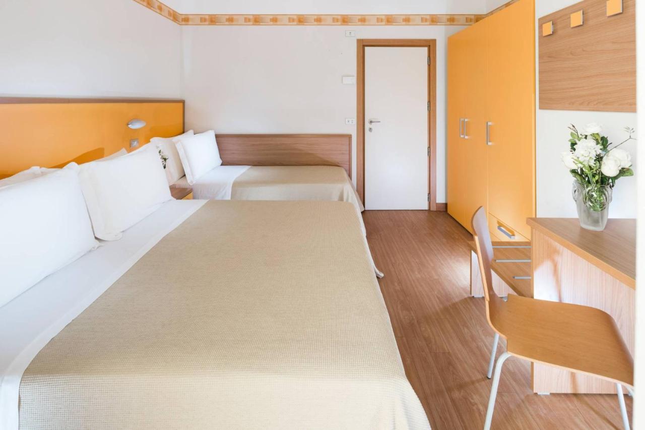 Hotel Sampaoli ベラーリア・イジェア・マリーナ エクステリア 写真