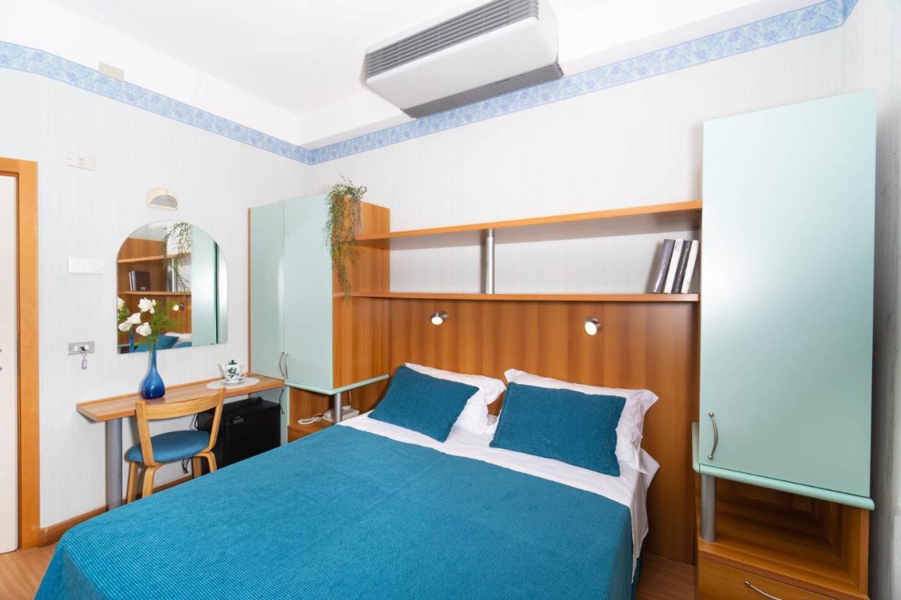 Hotel Sampaoli ベラーリア・イジェア・マリーナ エクステリア 写真