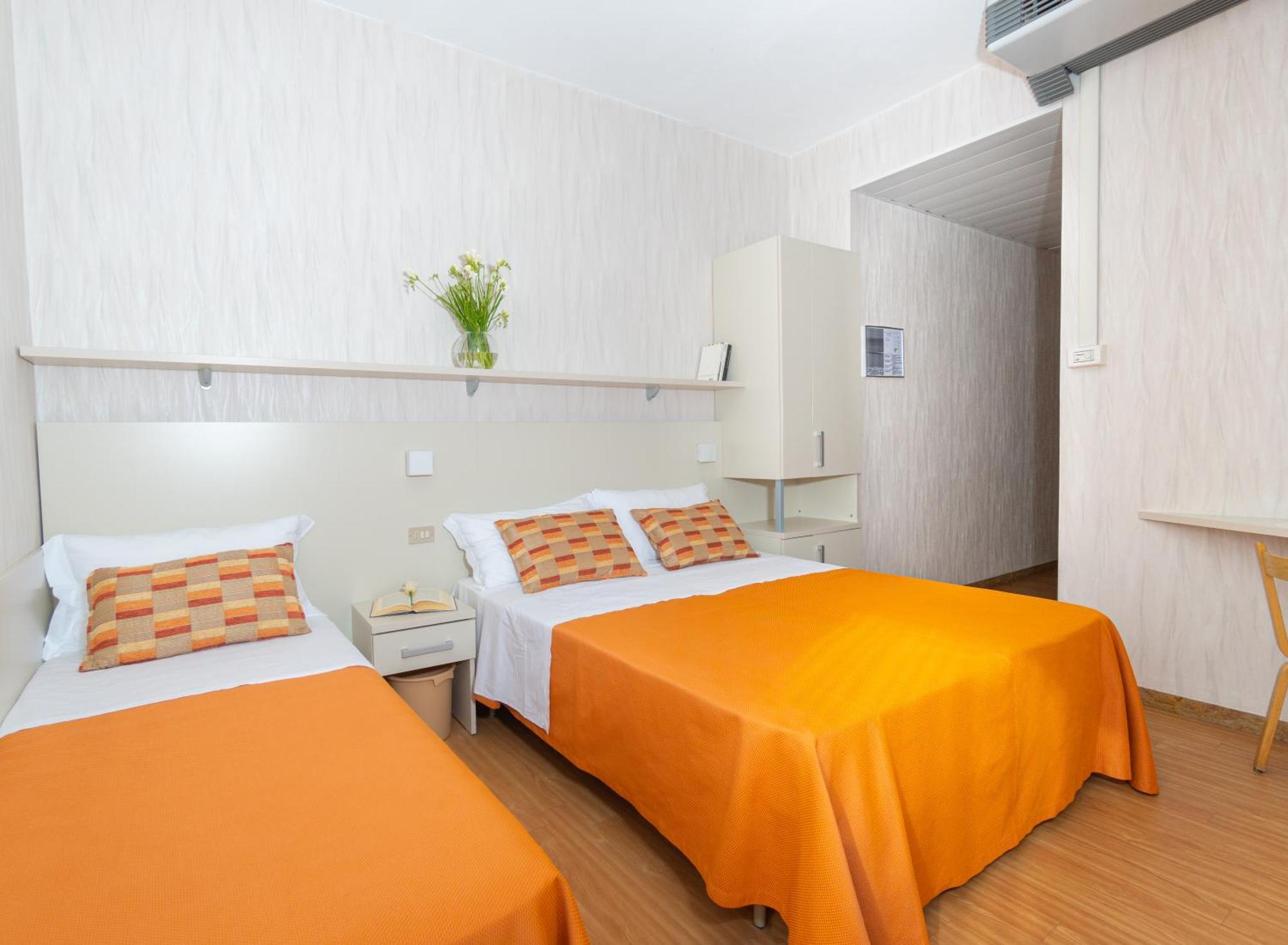 Hotel Sampaoli ベラーリア・イジェア・マリーナ エクステリア 写真