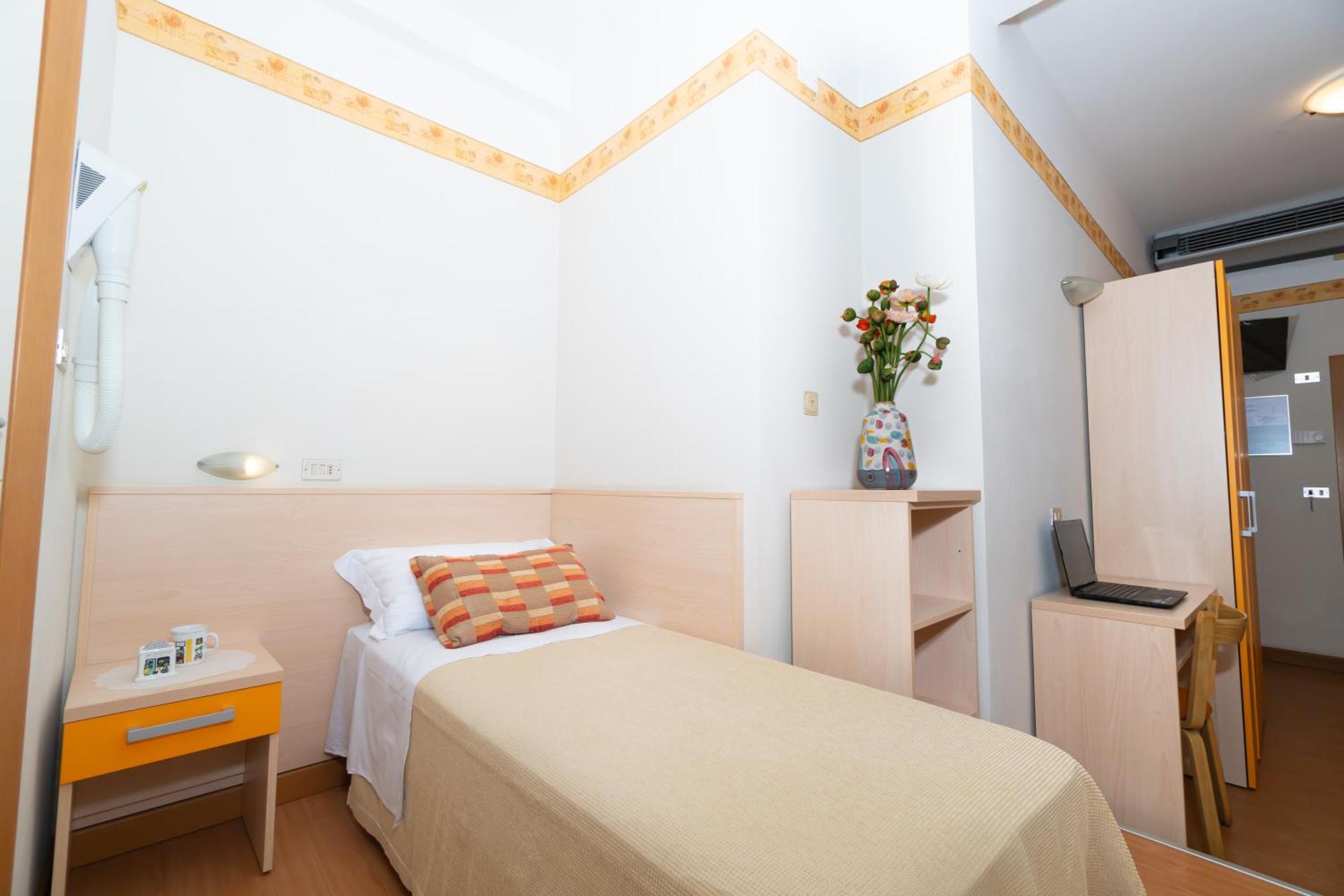 Hotel Sampaoli ベラーリア・イジェア・マリーナ エクステリア 写真