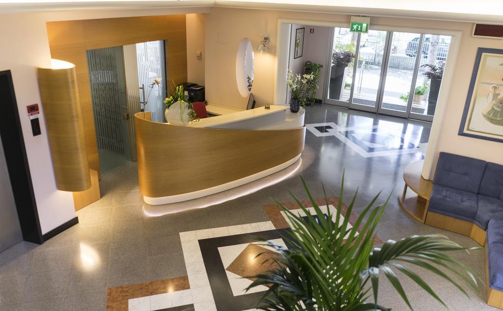 Hotel Sampaoli ベラーリア・イジェア・マリーナ エクステリア 写真