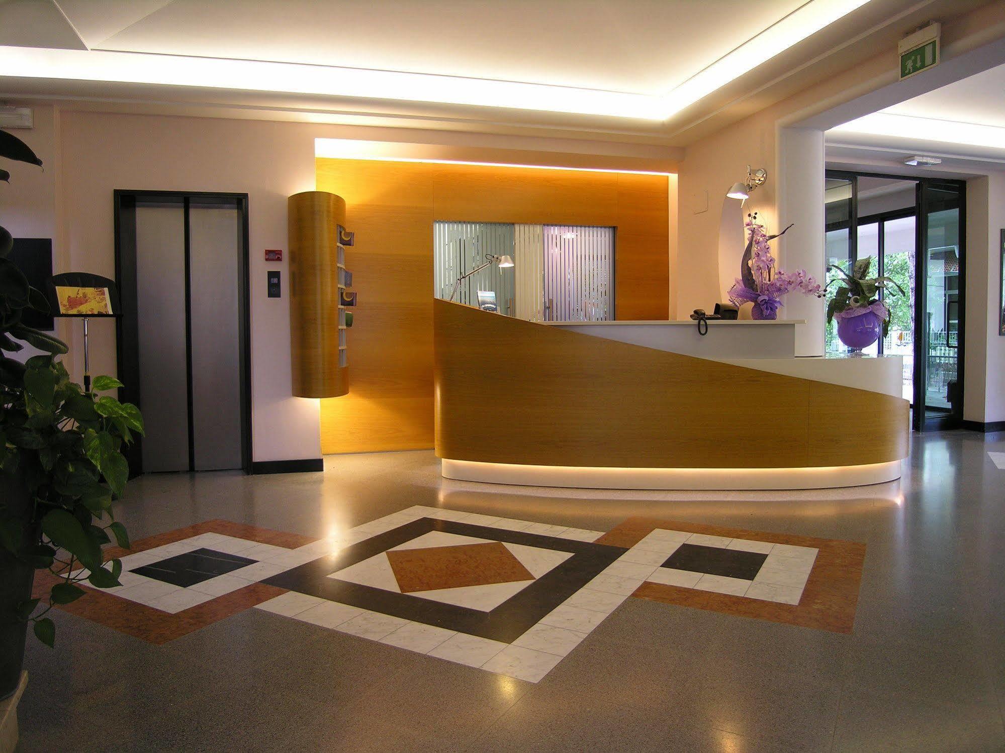 Hotel Sampaoli ベラーリア・イジェア・マリーナ エクステリア 写真