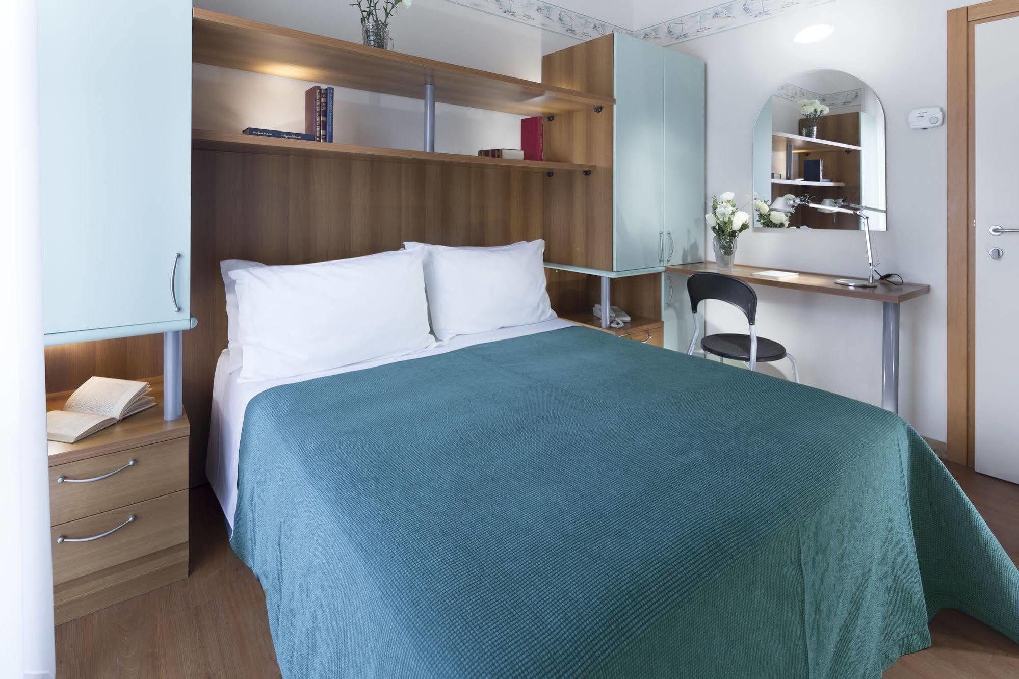 Hotel Sampaoli ベラーリア・イジェア・マリーナ エクステリア 写真